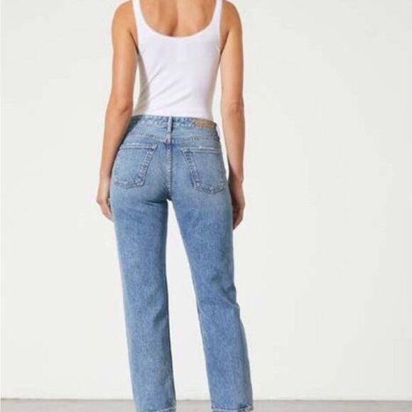 GRLFRND Helena High Rise Straight Jeans in Missing Words - Picture 2 of 12